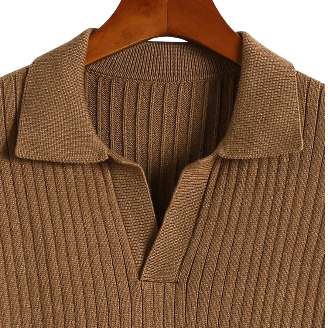 Pull polo côtelé à col en V